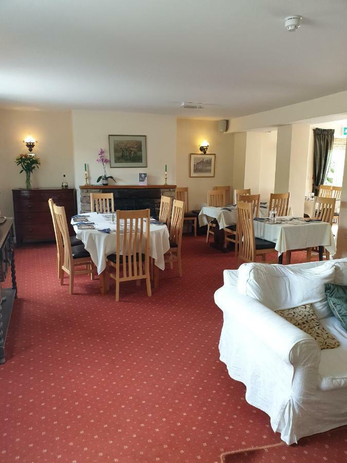 The Old Red Lion Hotel Bruton Kültér fotó